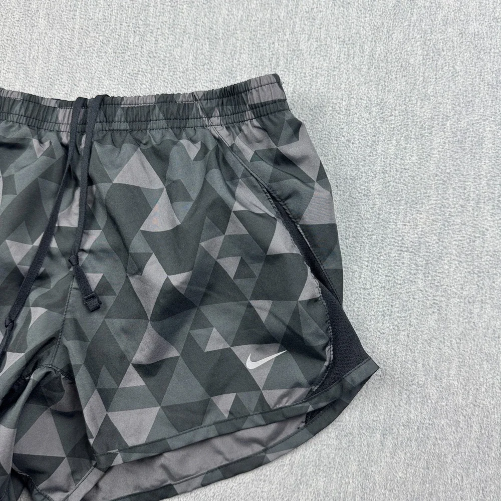 Nike Shorts Womens XS Gray Geometric Dri Fit Tempo Running Athletic Workout Gym